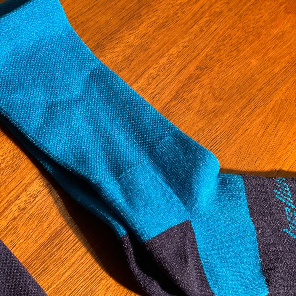 Bellwether Cycling / Running Compression Socks S/M - image 2